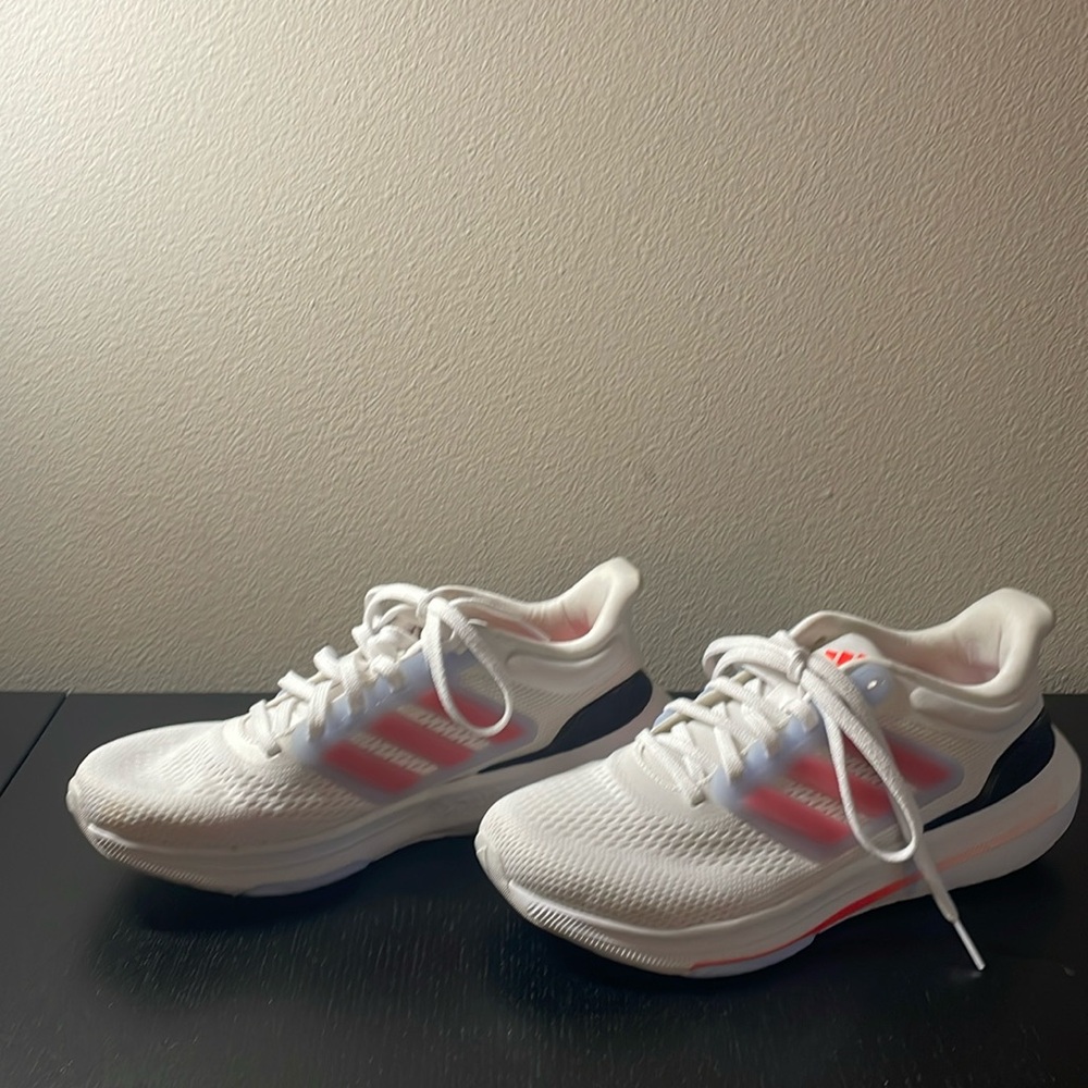 Like new Adidas Lite Racer running shoes sneaker white/solar red
